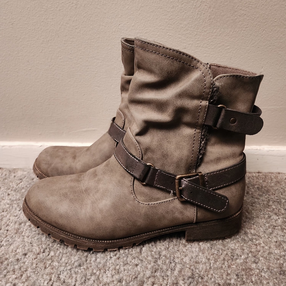 Women's Grey/ Taupe Buckle Boots